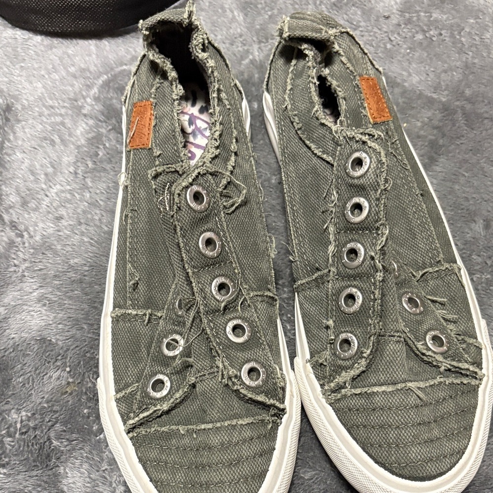 Blowfish FrayedGreen Slip-On Shoes